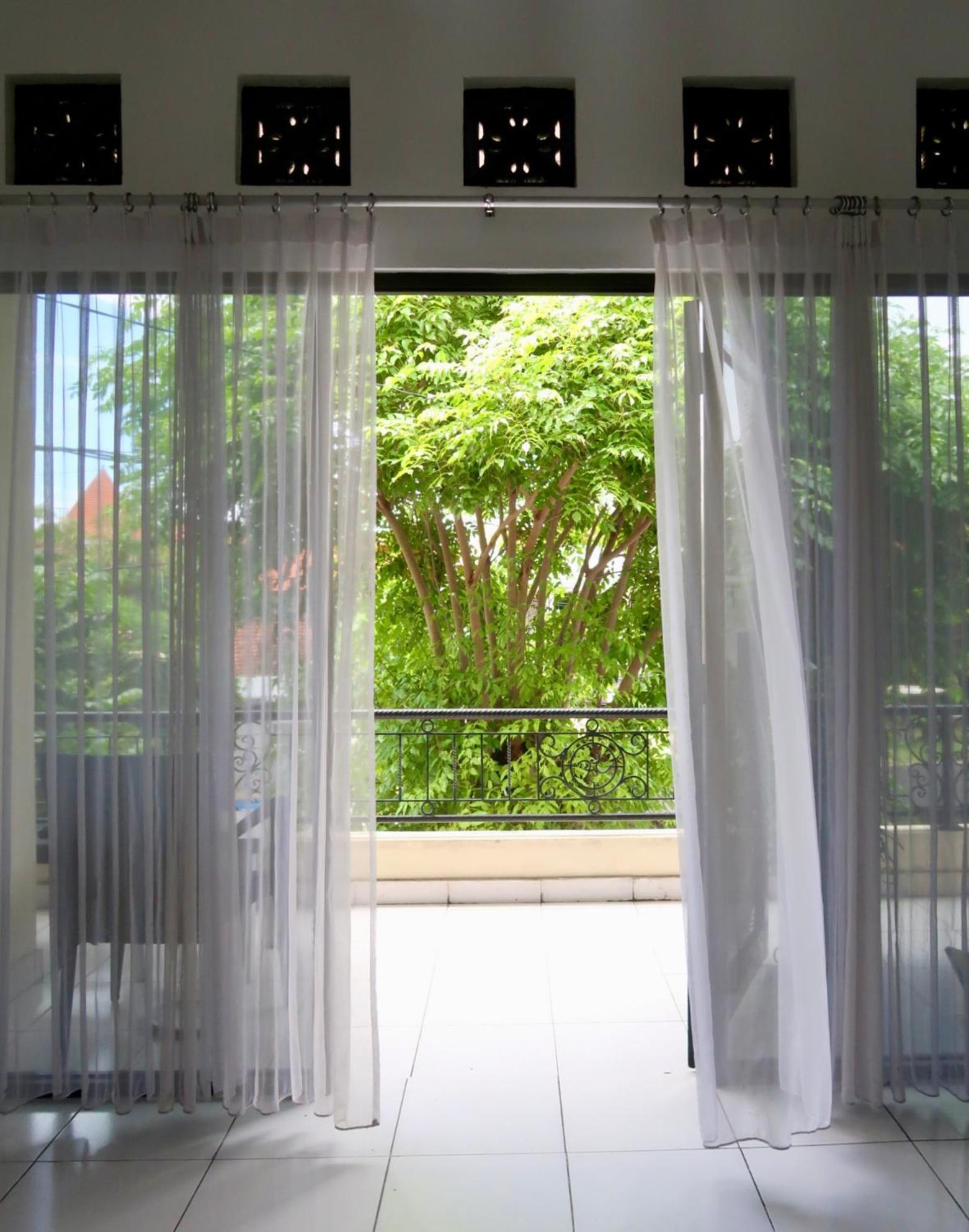 2bd Legian 8 Minutes To The *